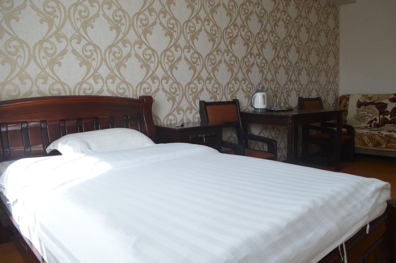 Land Hotel Oelan-bator Buitenkant foto